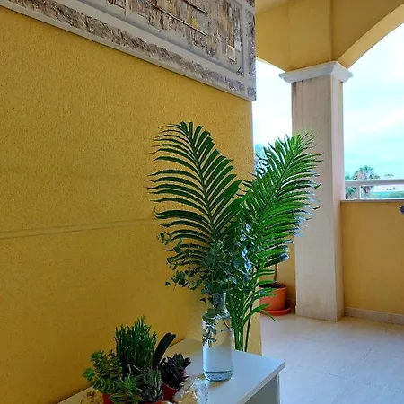 Sunny Torremar Apartment